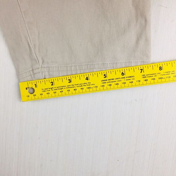 IZOD Women's Chino Khaki Beige Tan Hiking Outdoors Golf Shorts Size 12 Large - Picture 9 of 10